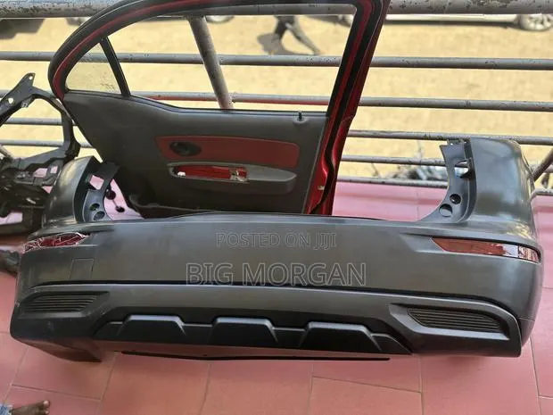 Mitsubishi Outlander 2022 -2025 Back Bumper Complete · Photo 1