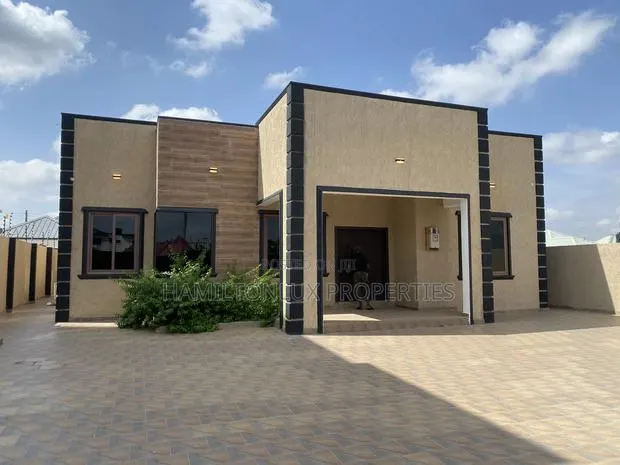 4bdrm House in Lakeside Estates for sale · Photo 1