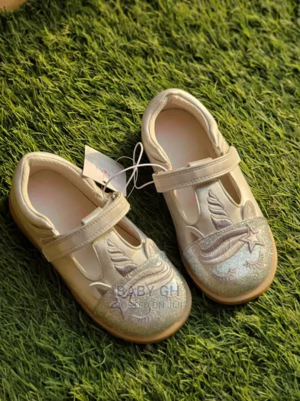 George Uk Silver Shoes · Photo 2