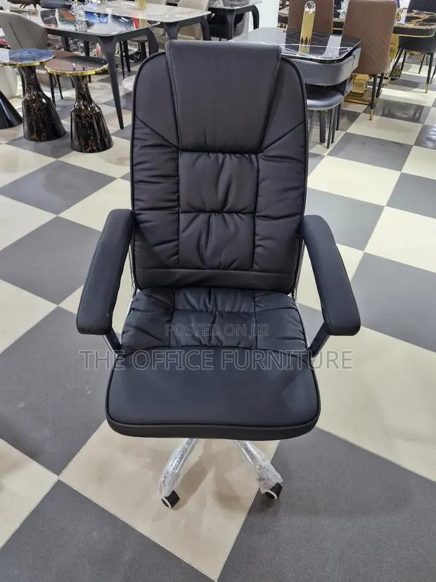 Executive Leather Swivel · Photo 1