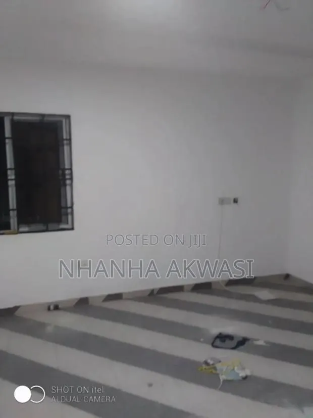 4bdrm House in Sakumono, Tema Metropolitan for rent · Photo 1