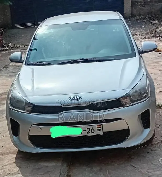 Kia Rio S Sedan 2019 Silver · Photo 1