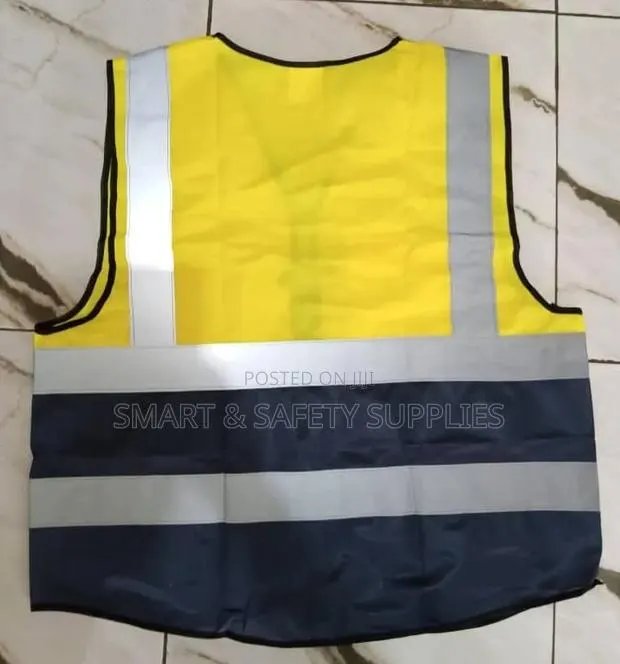 Yellow & Blueblack Vest · Photo 2