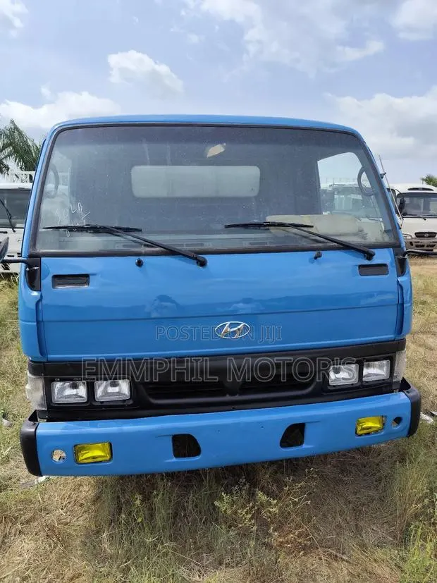 2003 Mighty 1, New Arrival. Best Deal. Very Clean Truck. · Photo 1