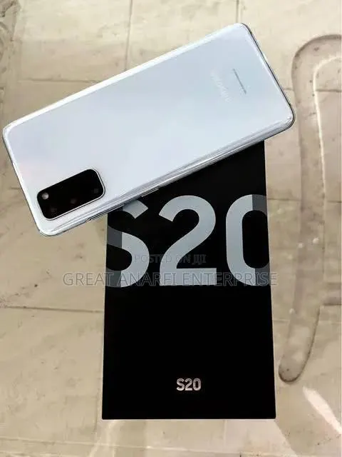 New Samsung Galaxy S20 128 GB White · Photo 1