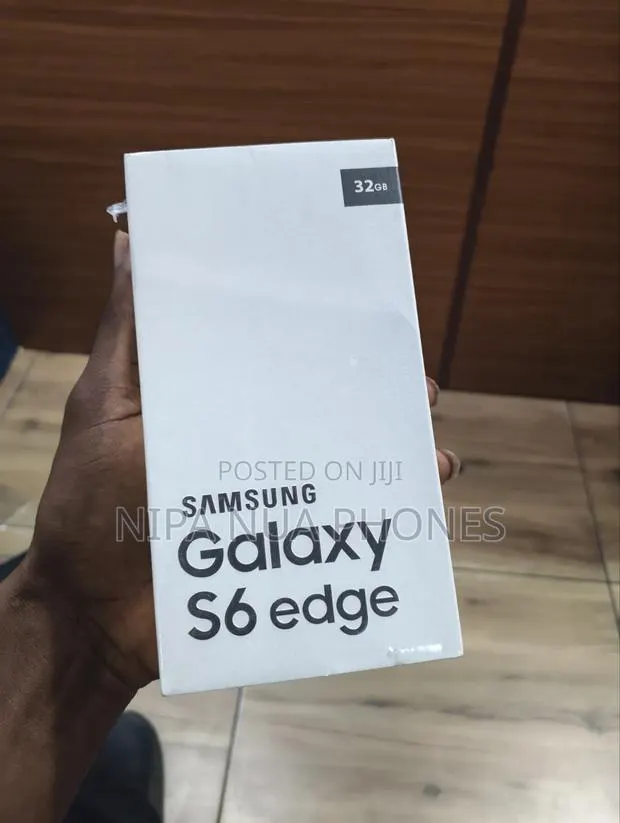 New Samsung Galaxy S6 edge 32 GB Gold · Photo 1