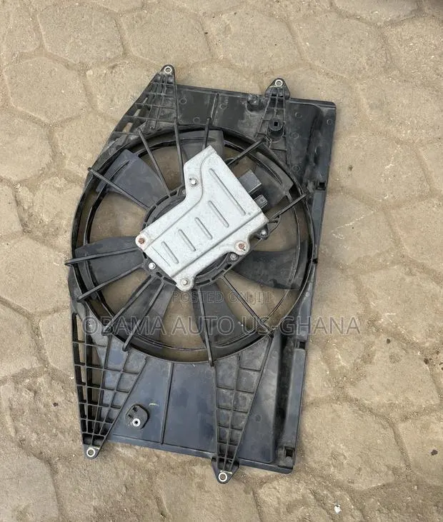 Honda Civic USA OEM Radiator Fan 2016 2017 2018 2019 2020 2021 · Photo 1