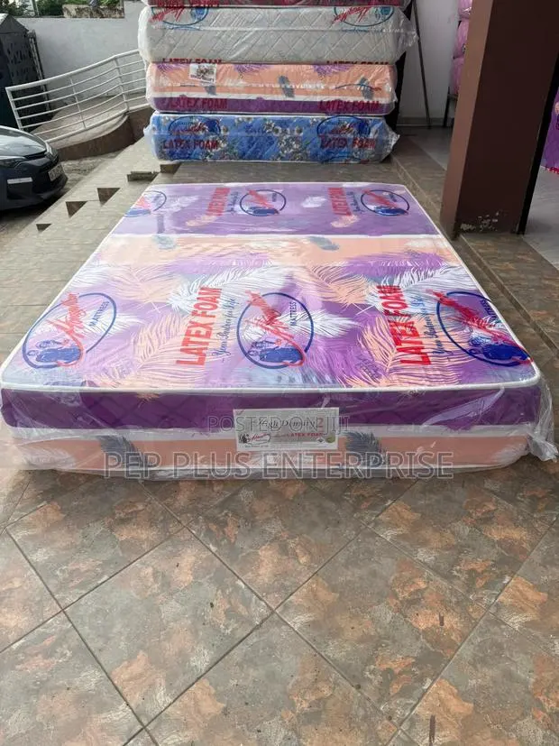10 Inches High Density Double Size Mattress · Photo 1