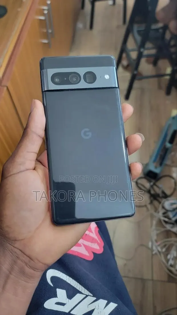 Google Pixel 7 Pro 128 GB Black · Photo 1