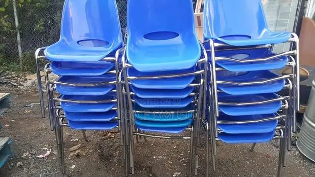 Foreign Plastic Chairs · Photo 1