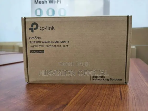 Eap235-Wallomada Ac1200 Wireless Mu- Gigabit Wall Plate Access Point · Photo 1