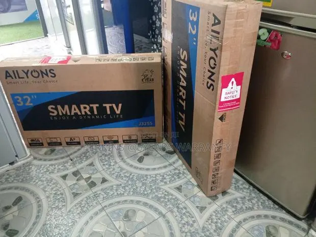 Ailyons 32 Internet Tv With Voice Control · Photo 1