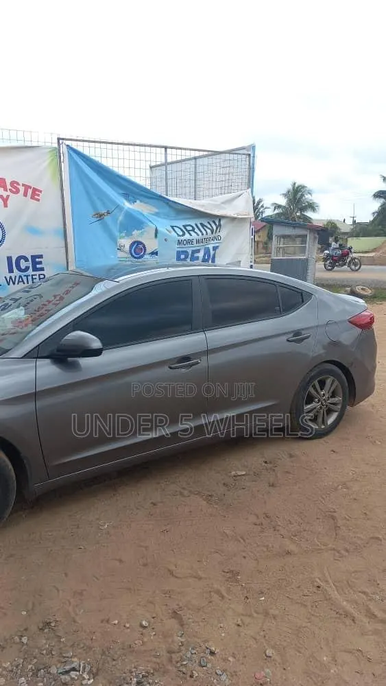 Hyundai Elantra ECO Sedan FWD (1.4L 4cyl 7A) 2017 Beige · Photo 1