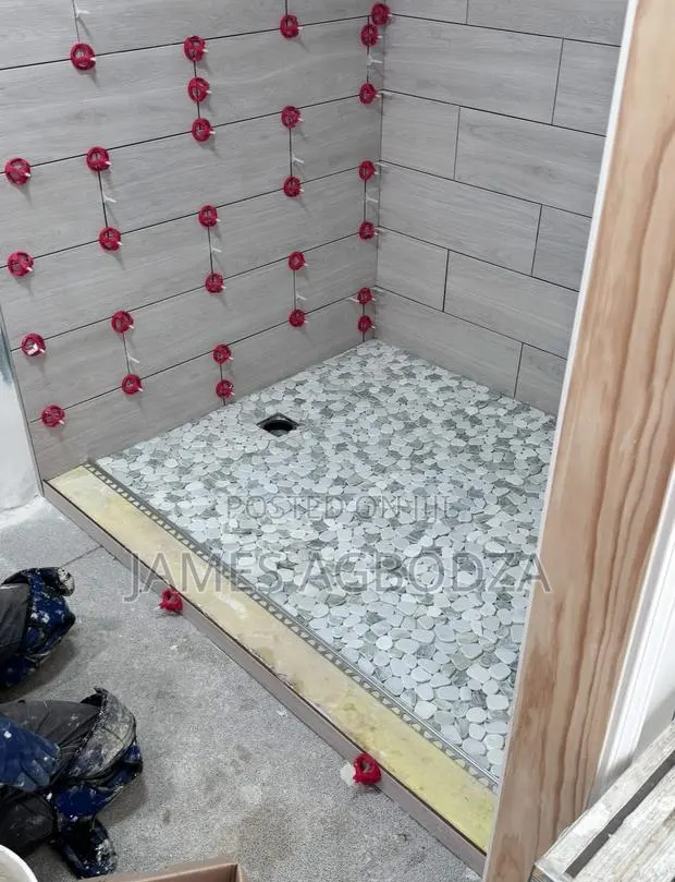 Professional Master Tiler · Photo 1