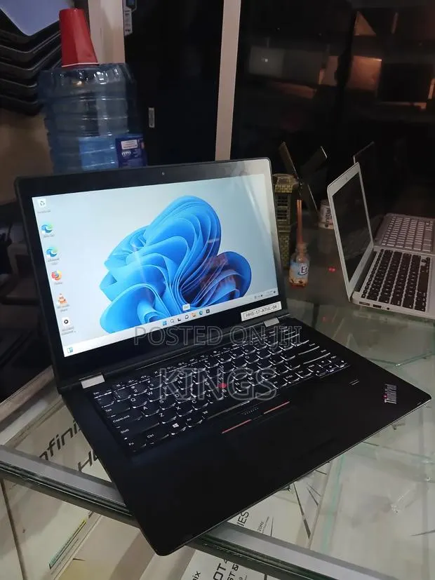 Laptop Lenovo ThinkPad Yoga 460 8GB Intel Core i7 SSD 256GB · Photo 1