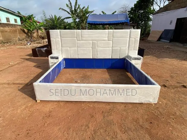 Design King Bed Frame · Photo 1
