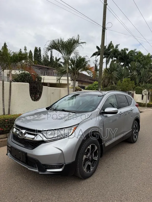 Honda CR-V Touring AWD 2019 Silver · Photo 1