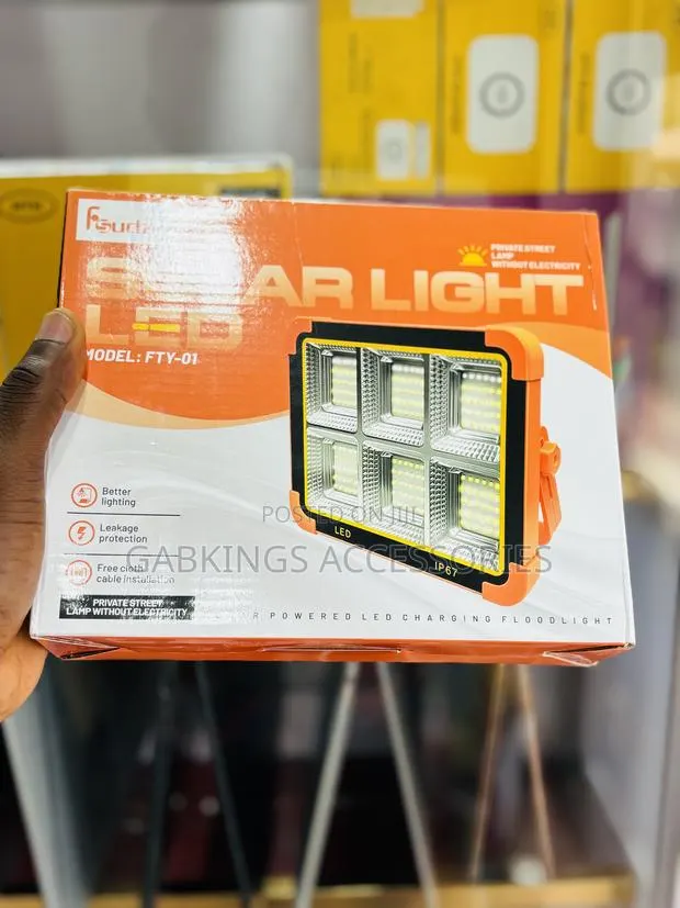 Solar Floodlight -Led · Photo 1