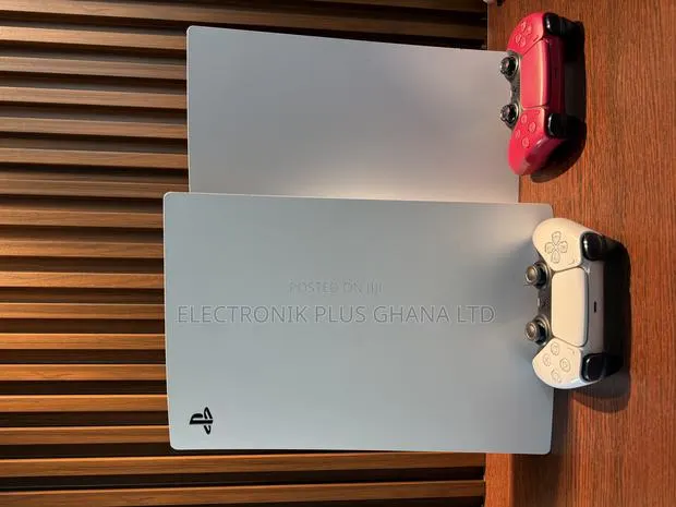 Play Station 5 Standard · Photo 1