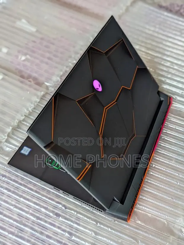 Laptop Alienware 15 R2 16GB Intel Core i7 SSD 1T · Photo 1