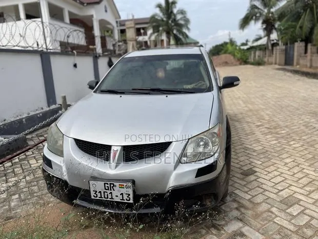 Pontiac Vibe · Photo 1