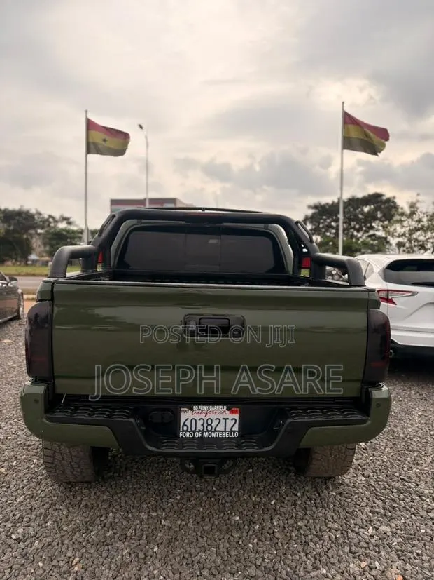 Toyota Tacoma 2018 · Photo 1