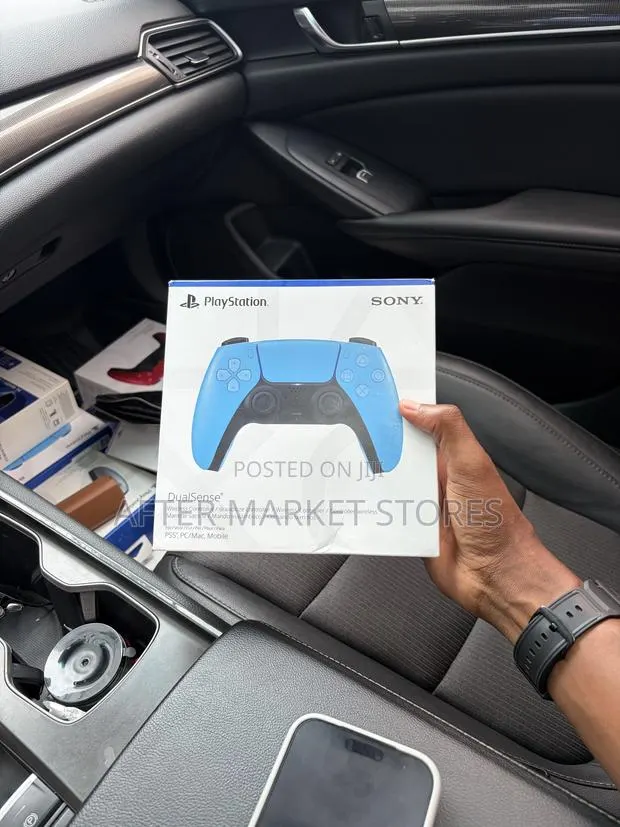 PlayStation 5 DualSense Controller · Photo 1