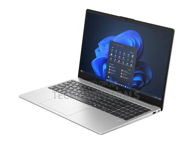 New Laptop HP 250 G10 16GB Intel Core 7 SSD 512GB · Photo 2