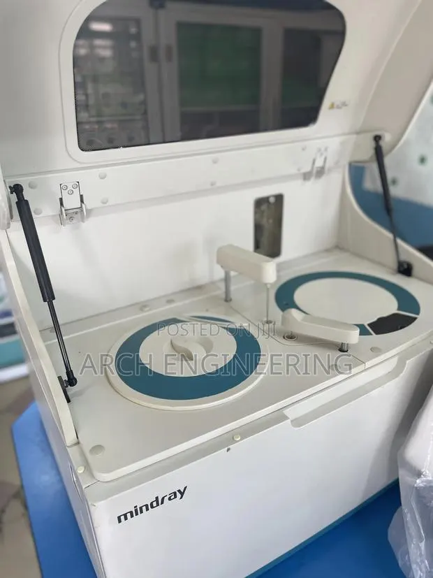 Fully Auto Chemistry Analyzer- Mindray BS 220 · Photo 1