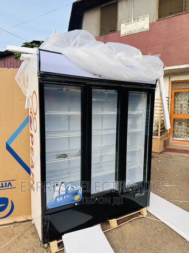 Pearl PVC-150 Three Doors White · Photo 1