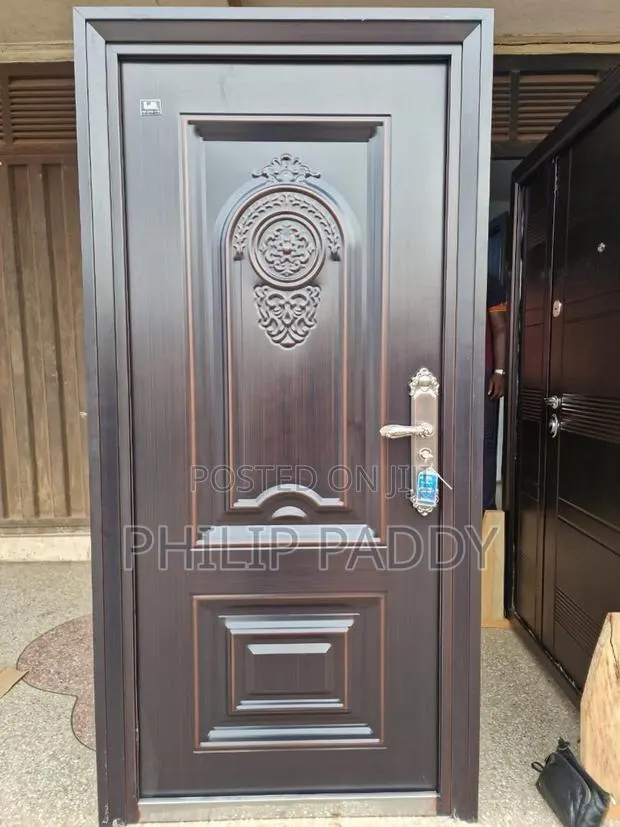 Special Door · Photo 1