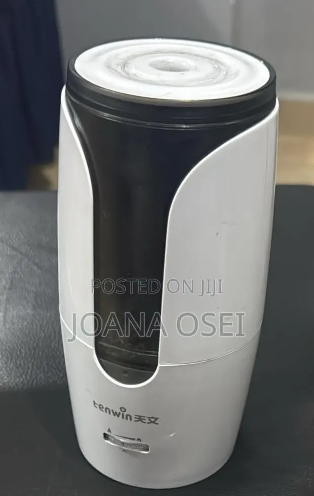 Electric Rechargeable Pencil Sharpener · Photo 1