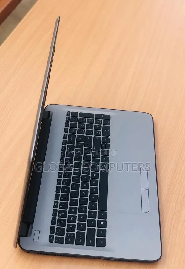 Laptop HP 15 2GB Intel Core i5 HDD 500GB · Photo 1