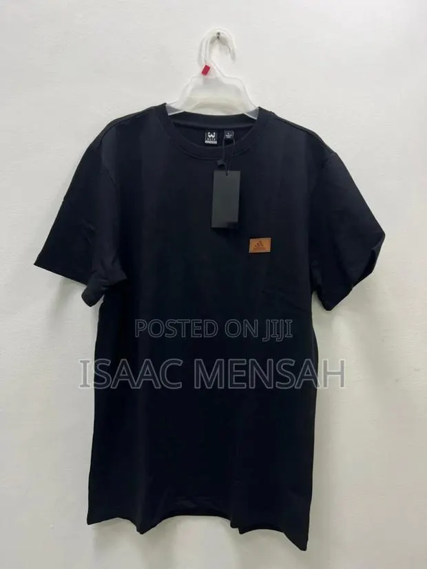 Wholesale Prices 50% Discount · Photo 1