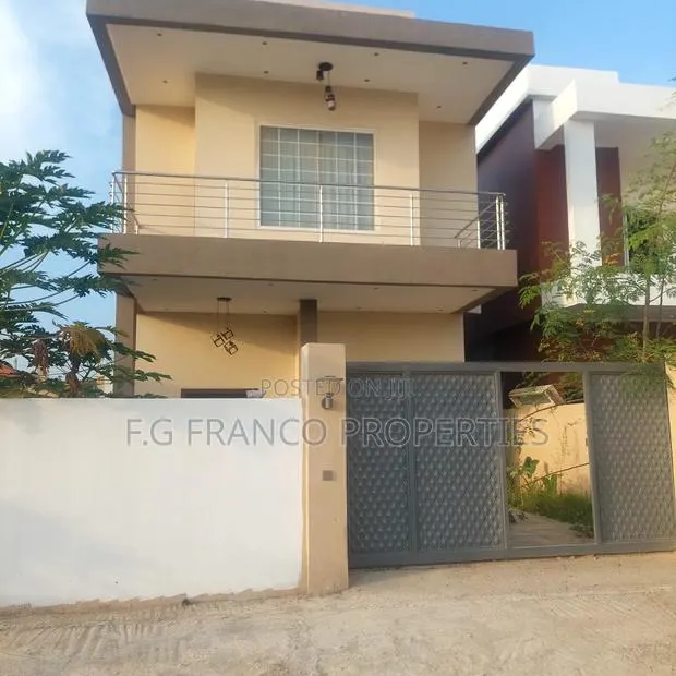 4bdrm House in K.G Franco, Spintex for sale · Photo 1