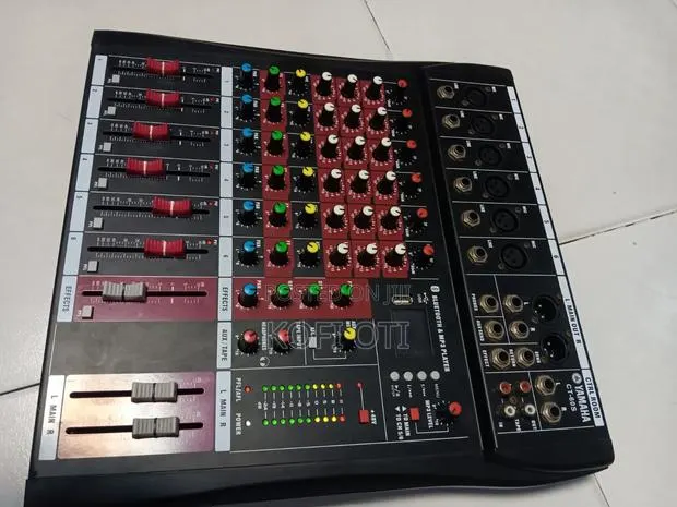 Yamaha CT-60s Mixer Interface · Photo 3