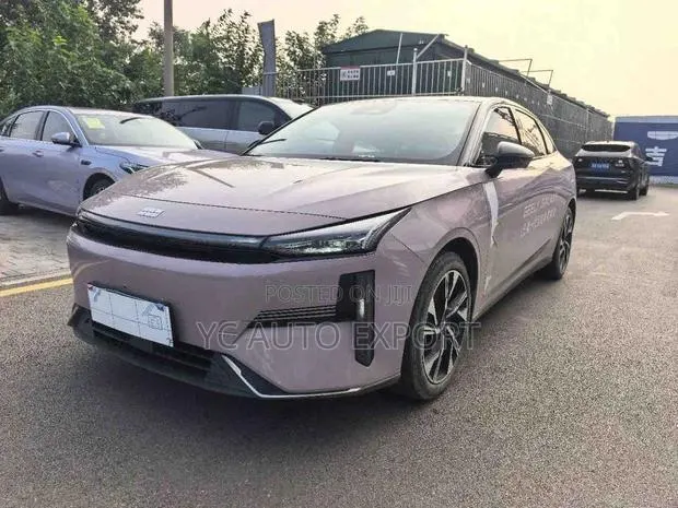 Geely Galaxy L6 1.5 Hybrid FWD 2024 Pink · Photo 1