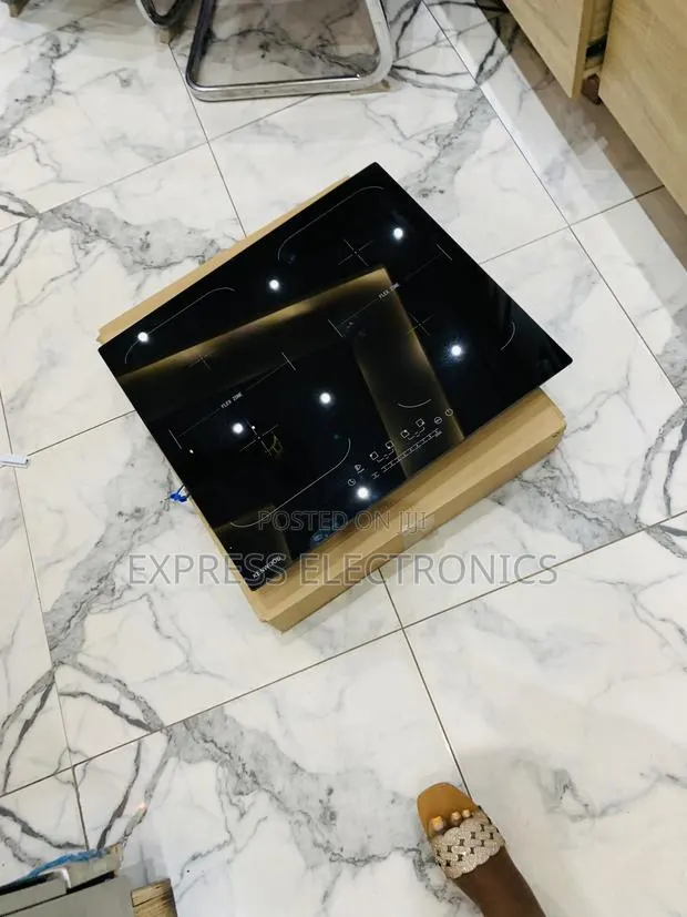 Kenwood Electric 4burner Built in 60cm · Photo 1
