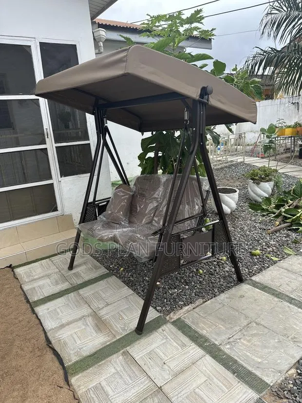 Garden Patio Swing · Photo 1
