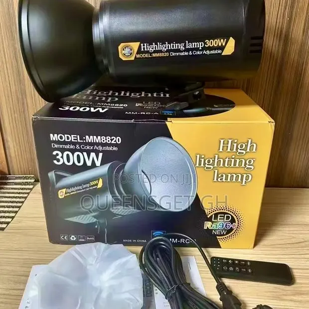 300w Studio Light for Video Photography, Studios, Content Streaming · Photo 1