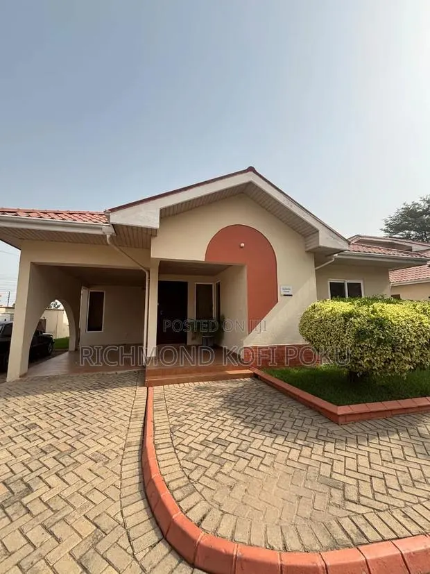 Furnished 4bdrm House in Kofi'S Realty, Boundary Road Area for rent · Photo 1