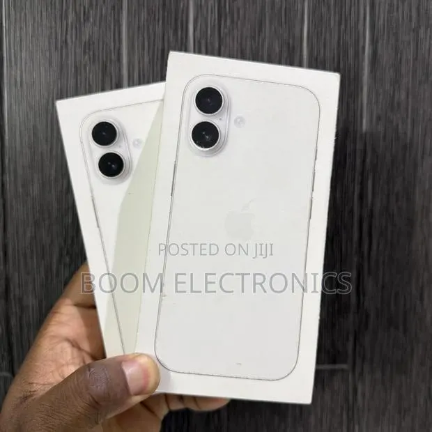 New Apple iPhone 17 256 GB White · Photo 1