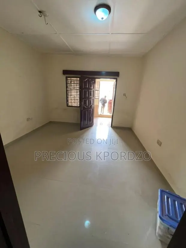 1bdrm Room & Parlour in Adenta Commandos for rent · Photo 1