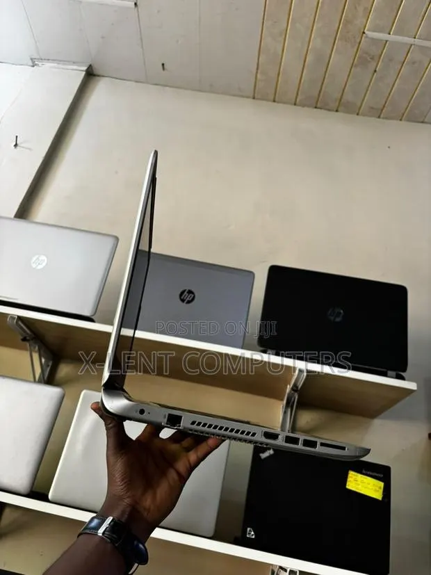 Laptop HP Pavilion 15 12GB Intel Core i7 SSD 256GB · Photo 1