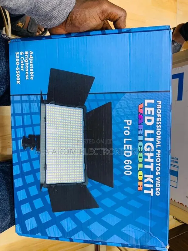 Fresh in Box Pro Led 600 Photo Video Led Light Kit. · Photo 1