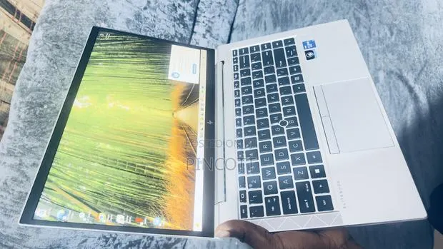 Laptop HP EliteBook 840 G8 16GB Intel Core i5 SSD 512GB · Photo 1