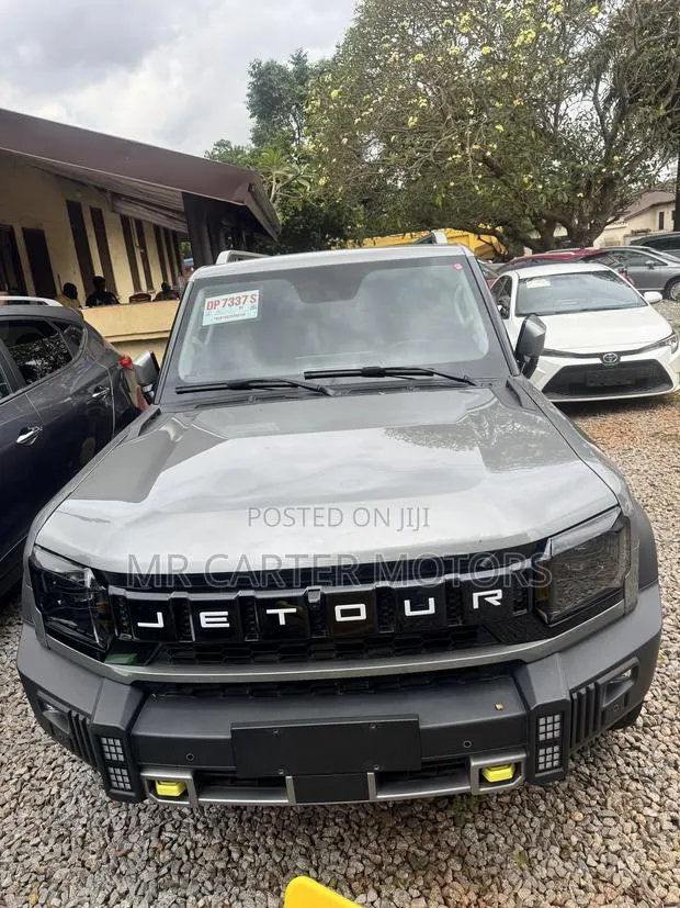 Jetour T2 2.0 Petrol AWD 2025 Silver · Photo 1