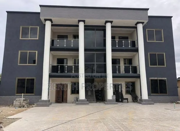 3bdrm Apartment in Zenith Realty, Exhibition for rent · Photo 1