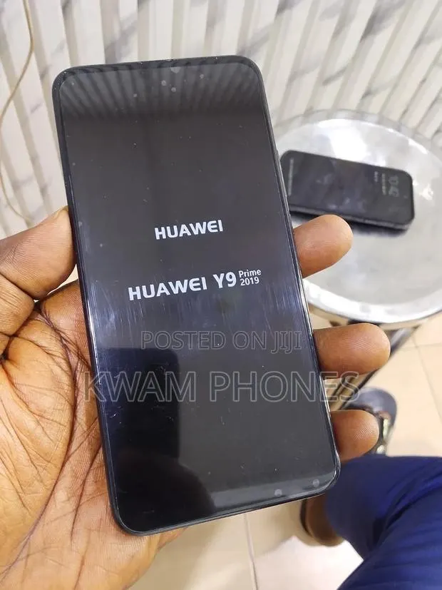 New Huawei Y9 Prime 2019 128 GB Black · Photo 1