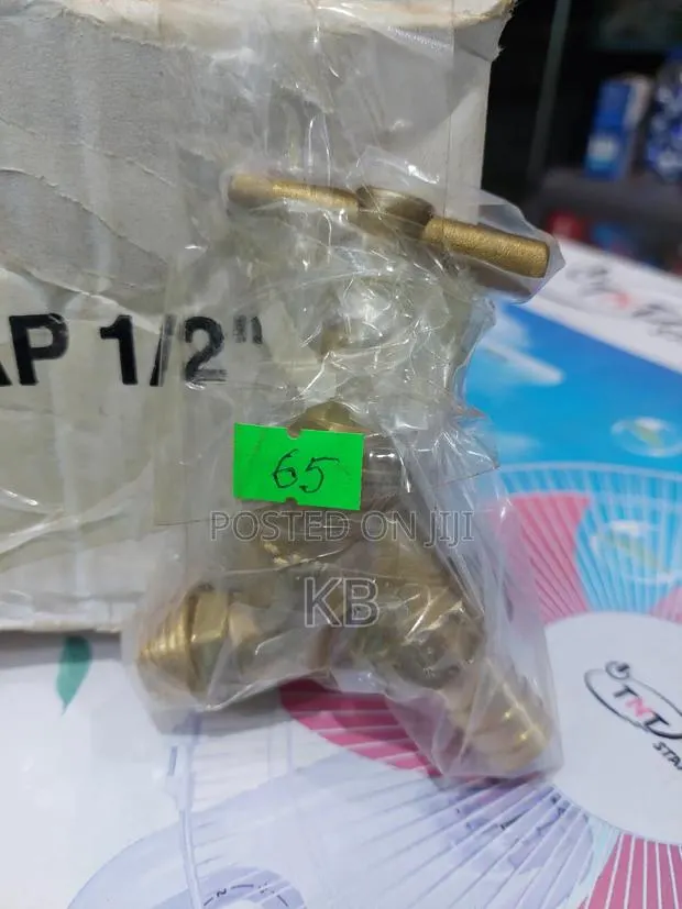 1/2 Brass HoseTap · Photo 2